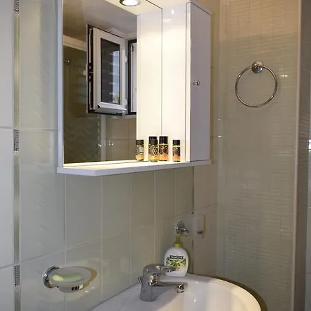 Astrantia (adults Only) شقة