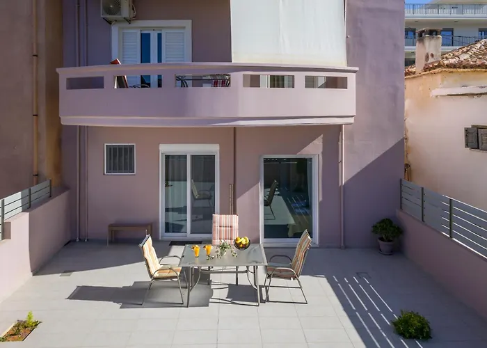 Astrantia (adults Only) * Hriszí Aktí Haniá